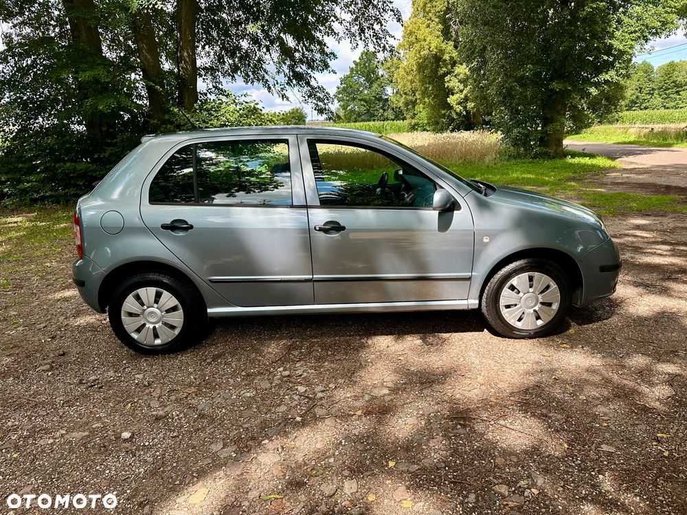 Skoda Fabia 1.2 HTP Style Edition - 4