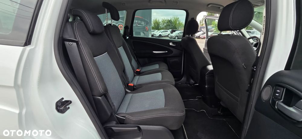 Ford S-Max 2.0 TDCi DPF Business Edition - 31