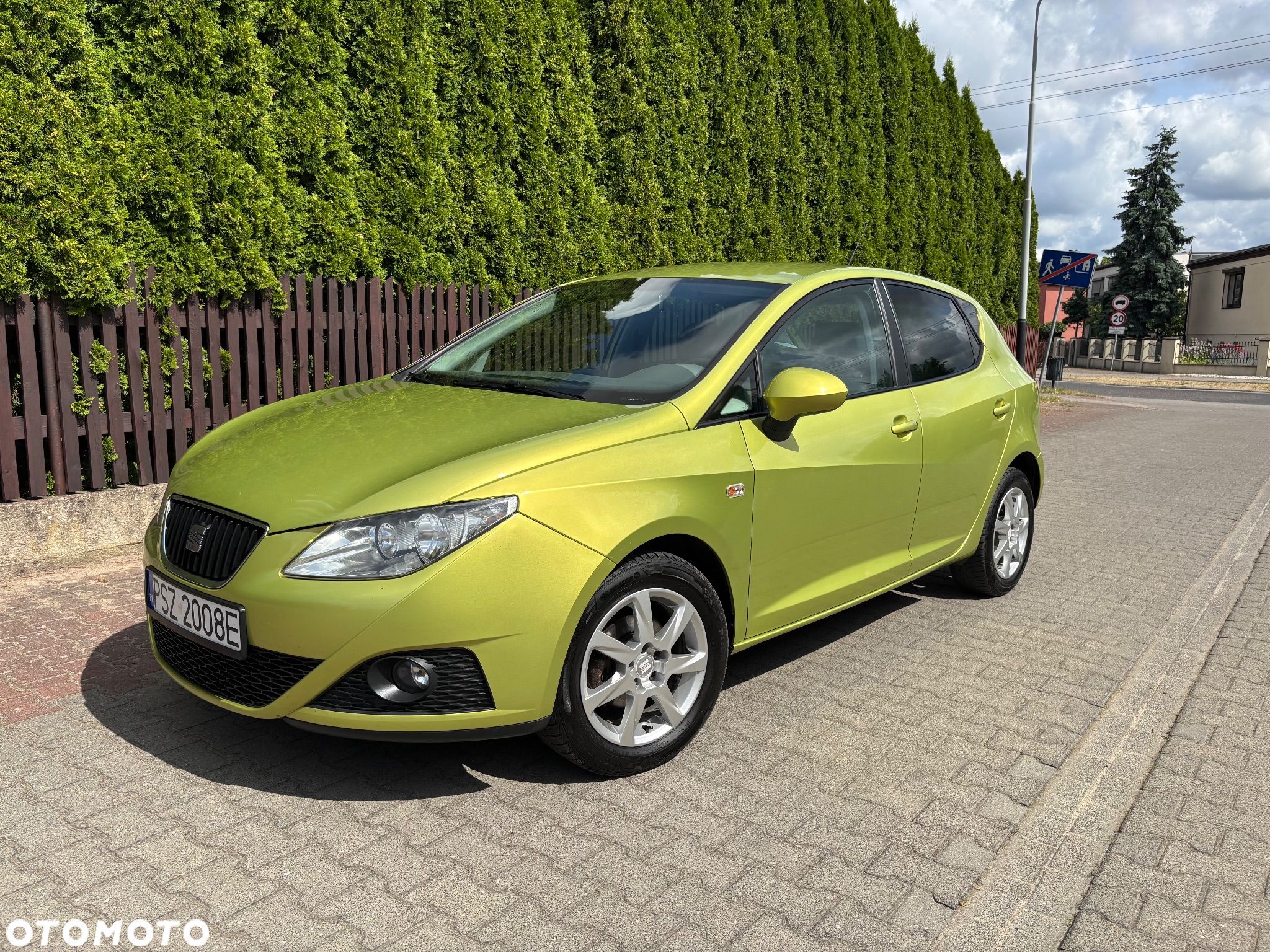 Seat Ibiza 1.4 16V Comfort Edition - 1