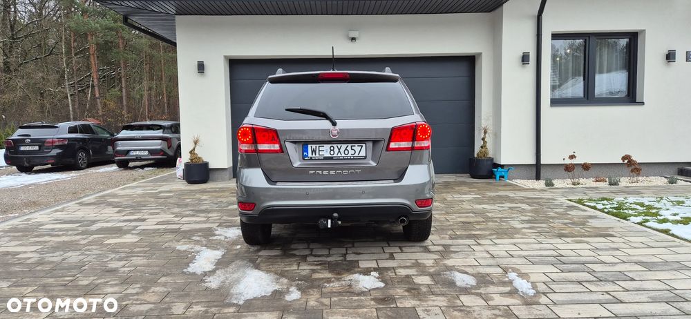 Fiat Freemont 2.0 Multijet Lounge - 23