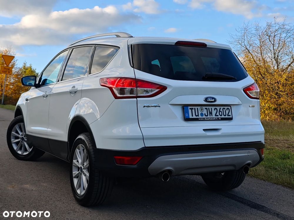 Ford Kuga 1.5 EcoBoost 2x4 Titanium - 3