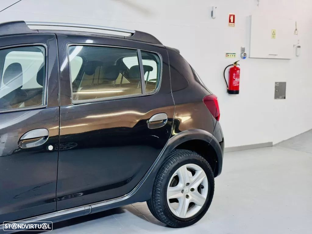 Dacia Sandero 1.5 dCi Stepway - 14