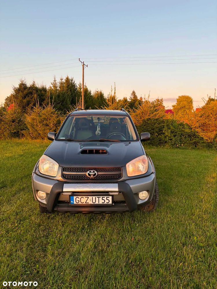 Toyota RAV4 - 4