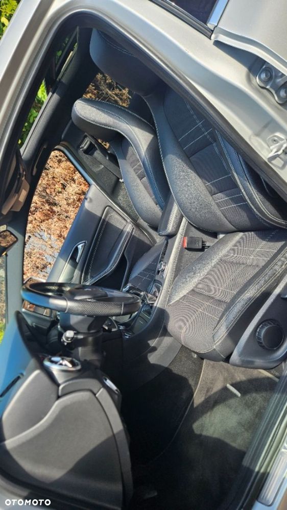 Mercedes-Benz Klasa A 180 d Progressive - 17