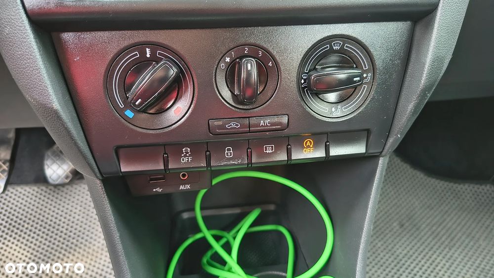 Skoda RAPID 1.2 TSI Active - 11