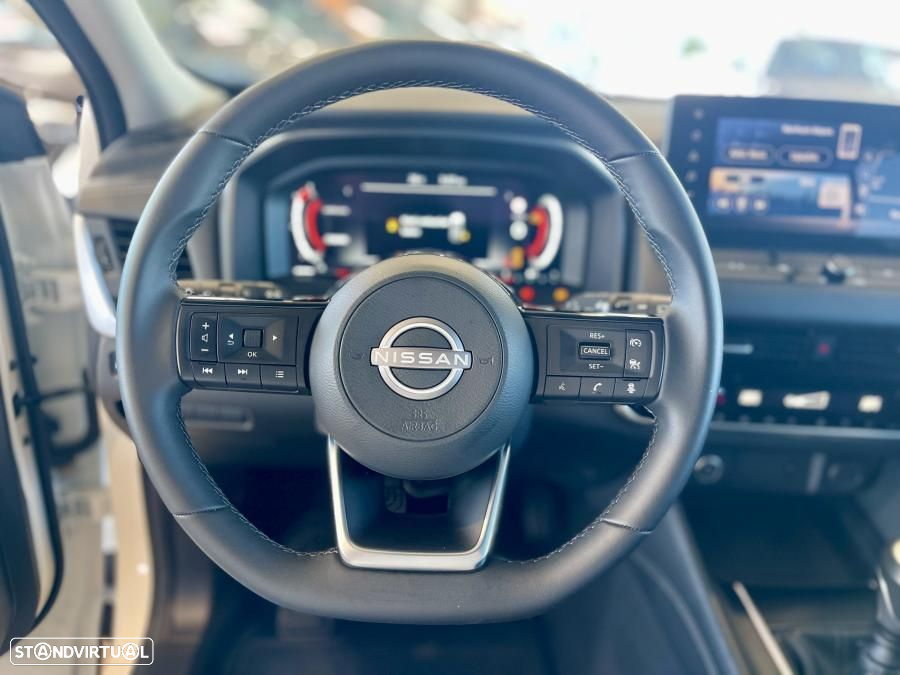 Nissan Qashqai 1.3 DIG-T N-Connecta LED - 10