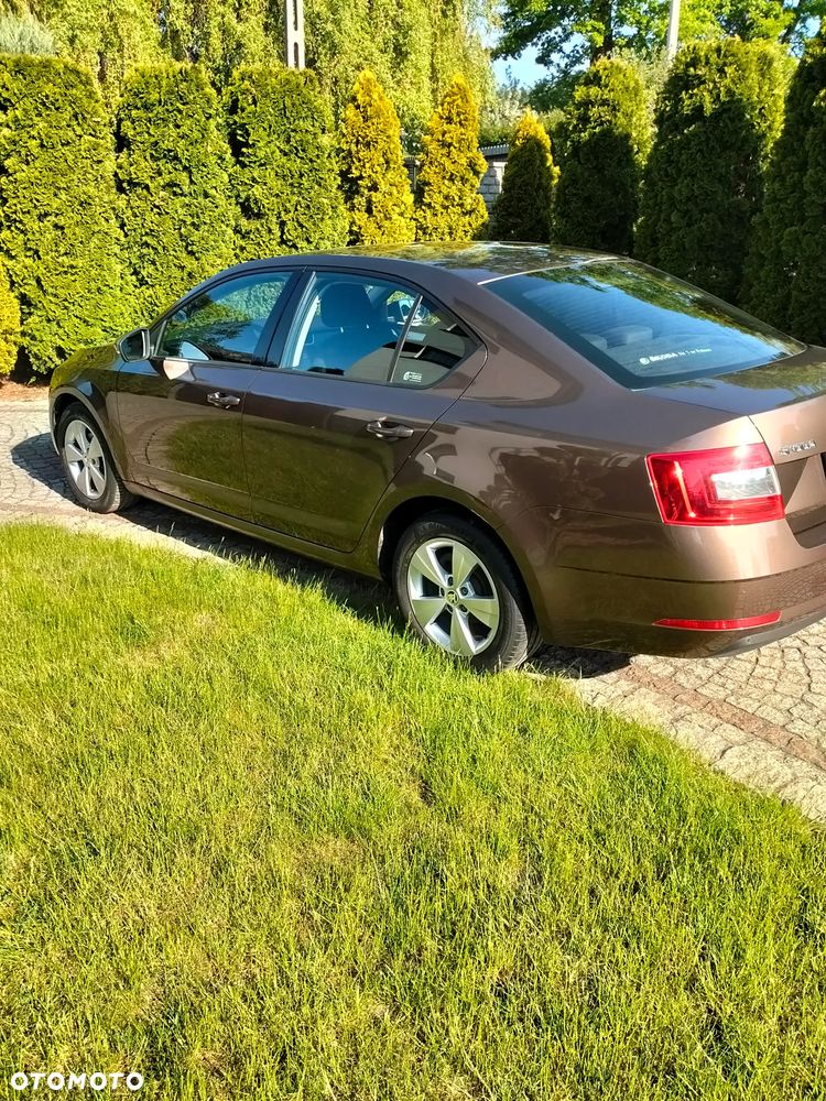 Skoda Octavia 2.0 TDI Edition - 6