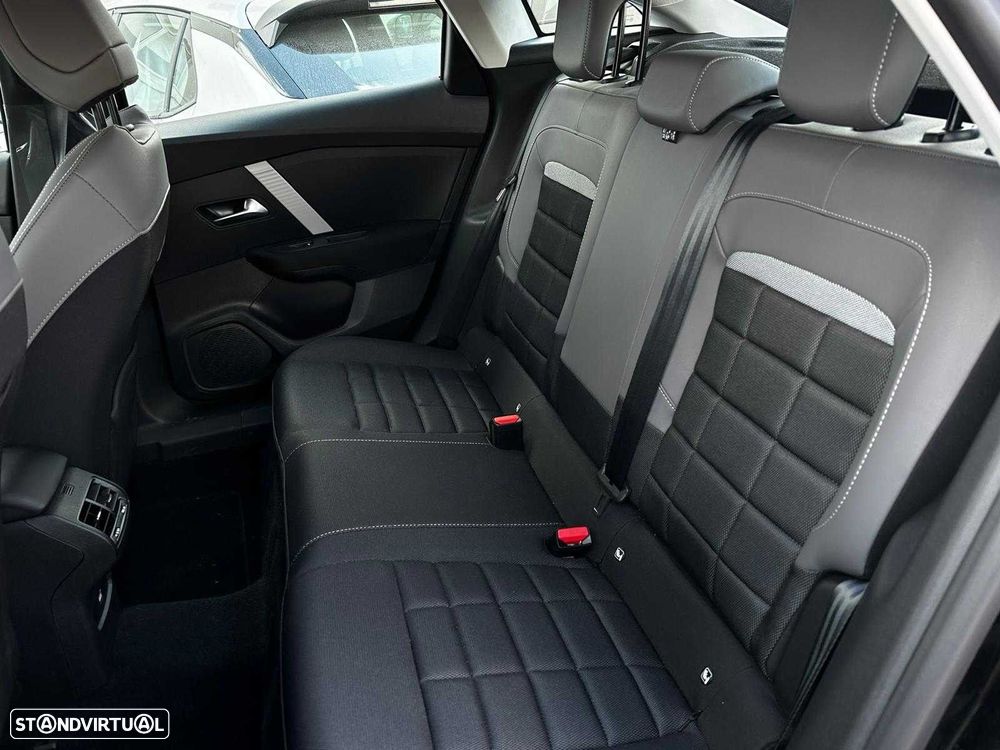 Citroën C4 1.2 Hybrid Plus e-DSC6 - 18