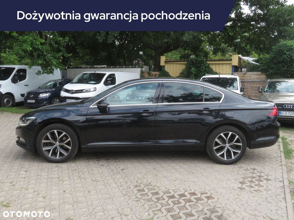 Volkswagen Passat - 4