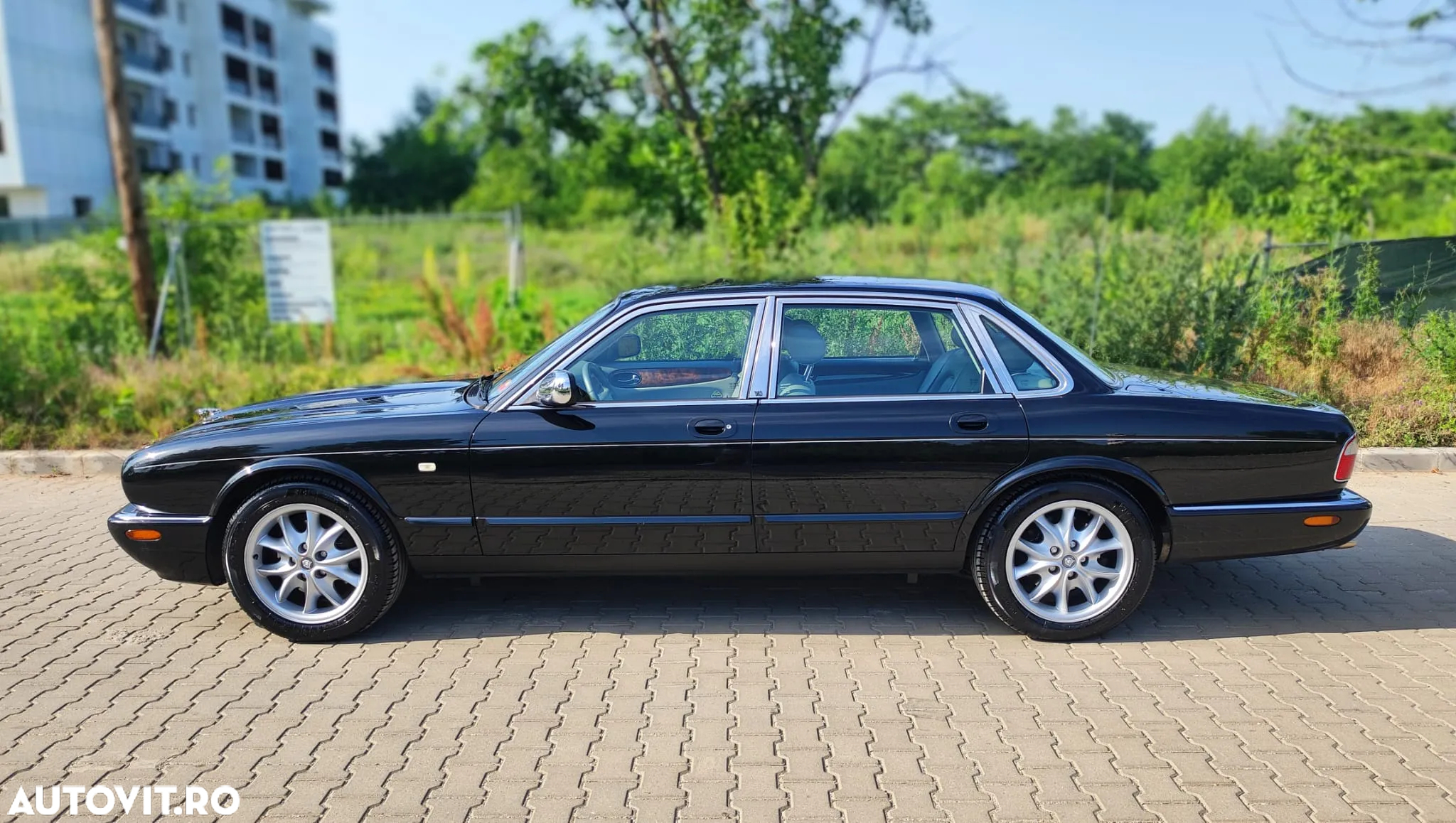 Jaguar XJ - 6