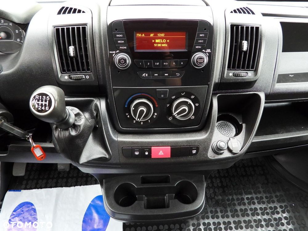 Peugeot BOXER PLANDEKA 10 PALET TEMPOMAT PNEUMATYKA KLIMATYZACJA  165KM - 33