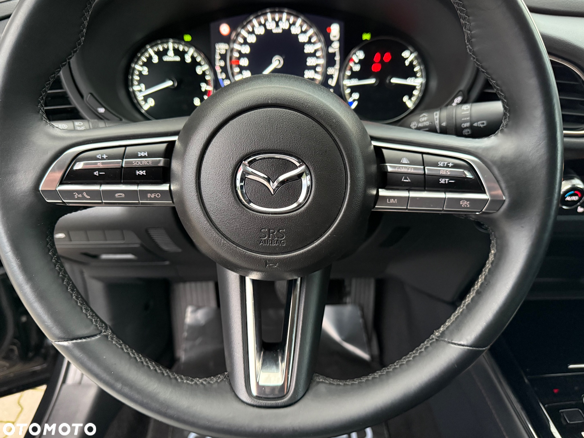Mazda CX-30 e-SKYACTIV-G 2.0 M HYBRID 150 DRIVE HOMURA - 33