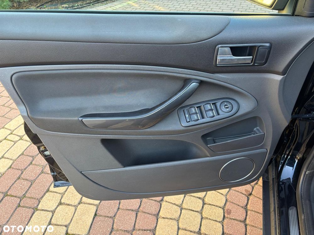 Ford Kuga 2.0 TDCi 4x4 Titanium - 25