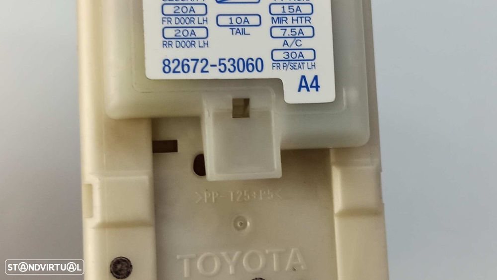 CAIXA DE RELÉS/ FUSÍVEIS LEXUS IS200 (DS2/IS2) 220D - 6