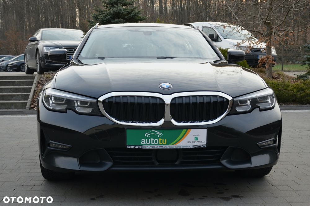 BMW Seria 3 320d Sport Line Shadow - 40