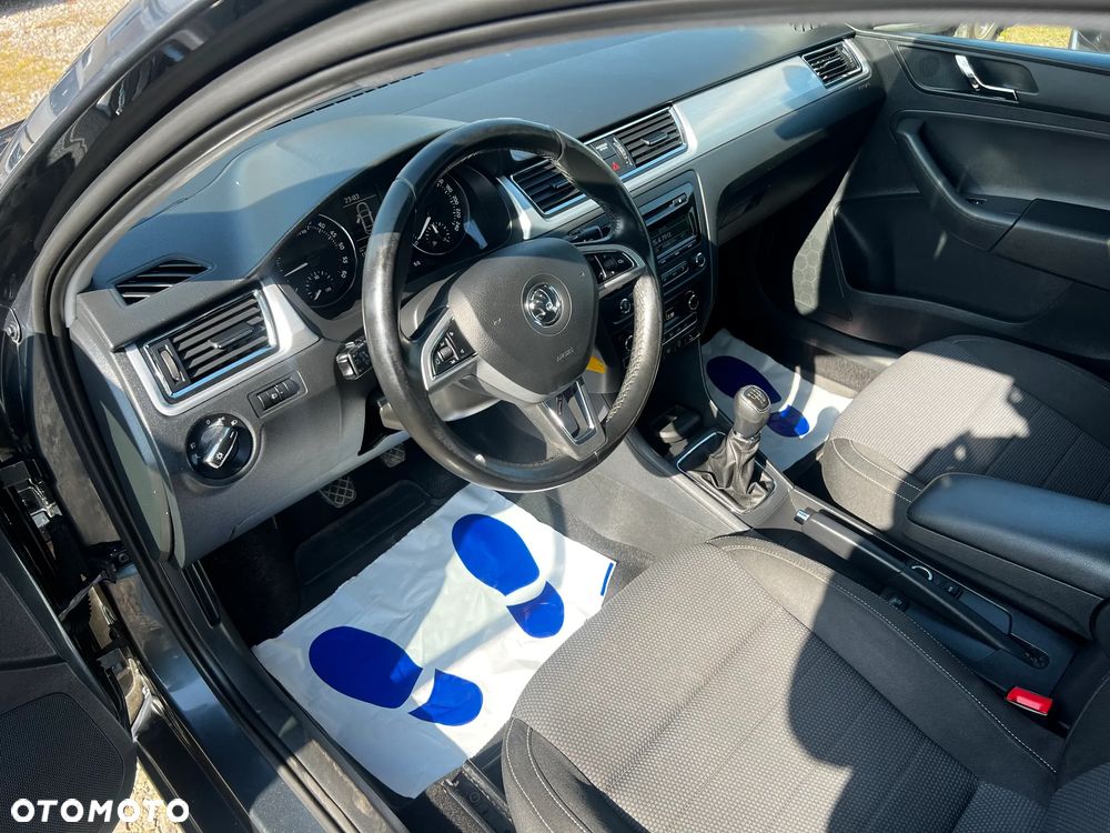 Skoda RAPID 1.6 TDI Elegance - 13