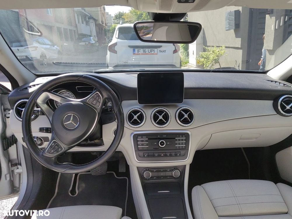 Mercedes-Benz GLA - 7