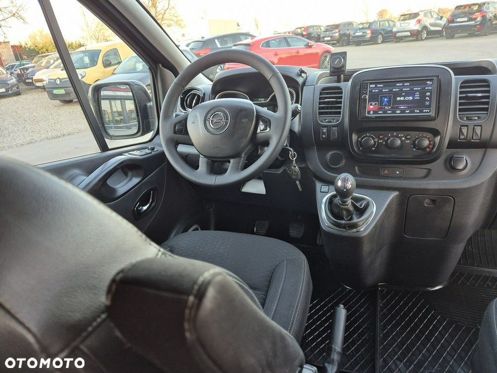 Opel Vivaro - 12