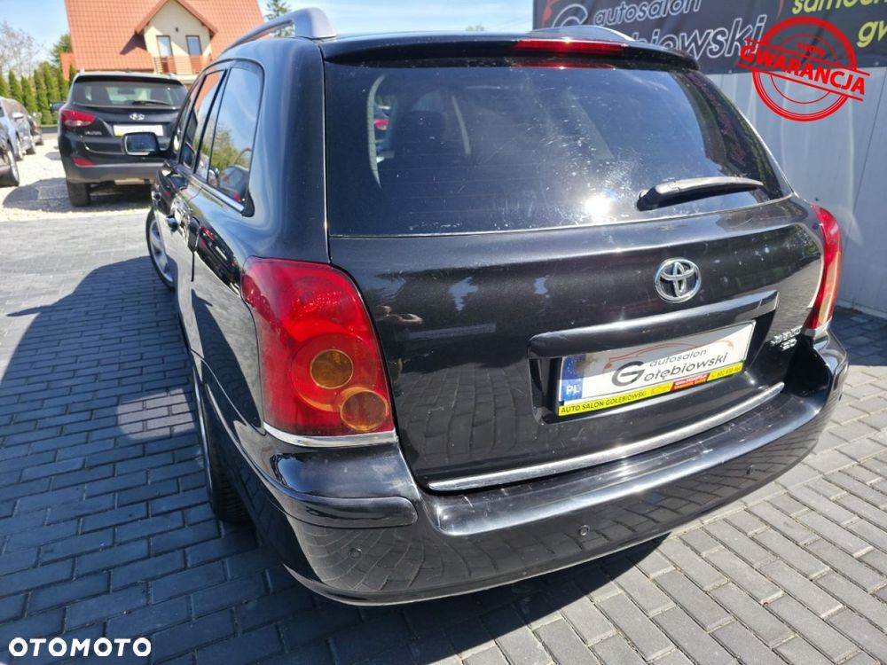 Toyota Avensis - 8