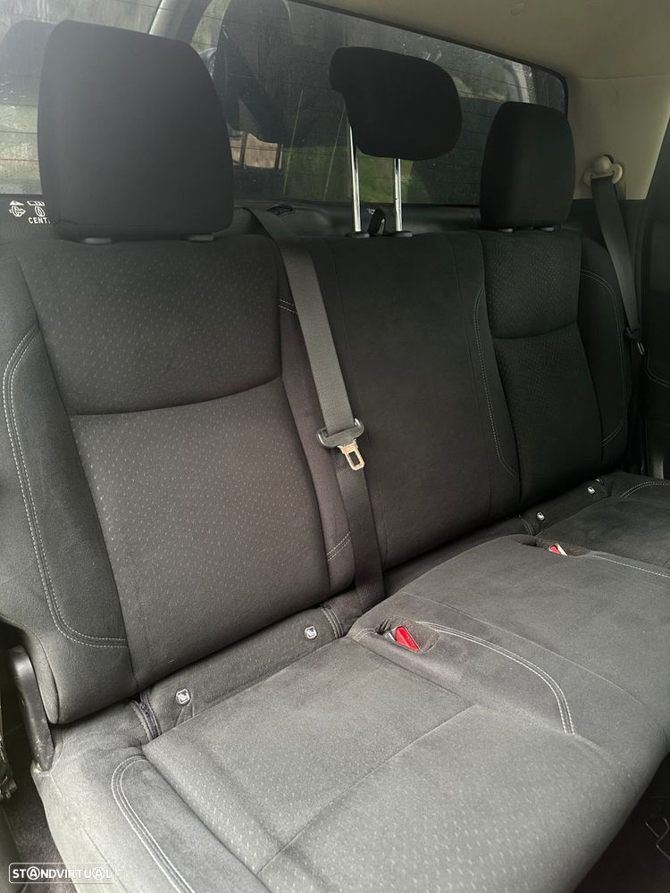 Nissan Navara 2.3 dCi CD 4WD N-Connecta Navi+Barras AT - 15