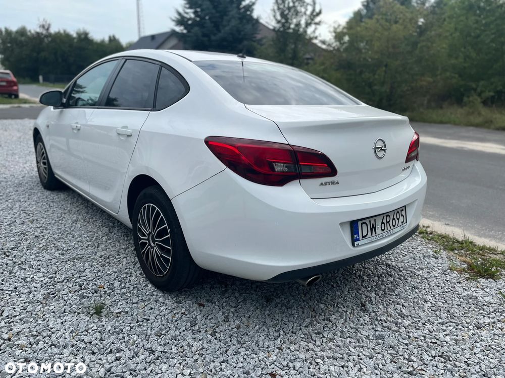 Opel Astra 1.4 T Active EU6 - 2