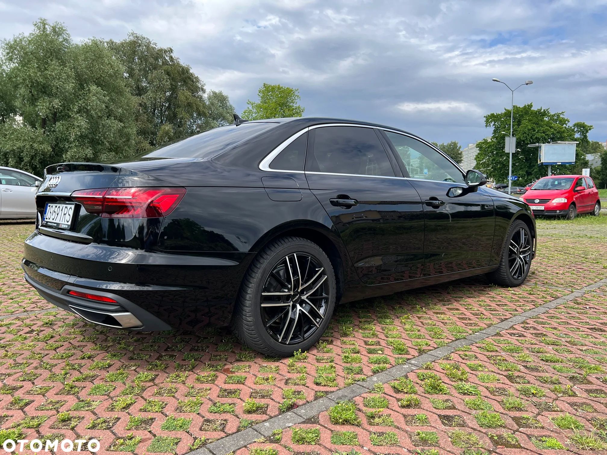 Audi A4 - 1