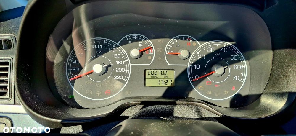 Fiat Punto 1.2 8V - 12