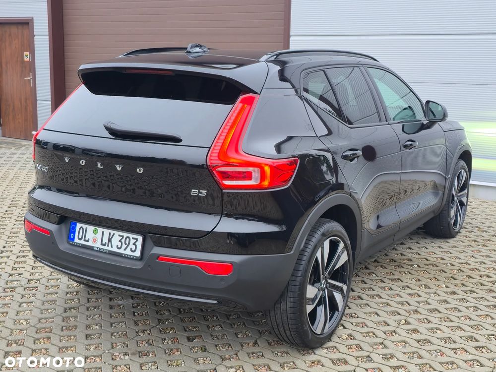 Volvo XC 40 B3 B DKG Plus Black Edition - 17