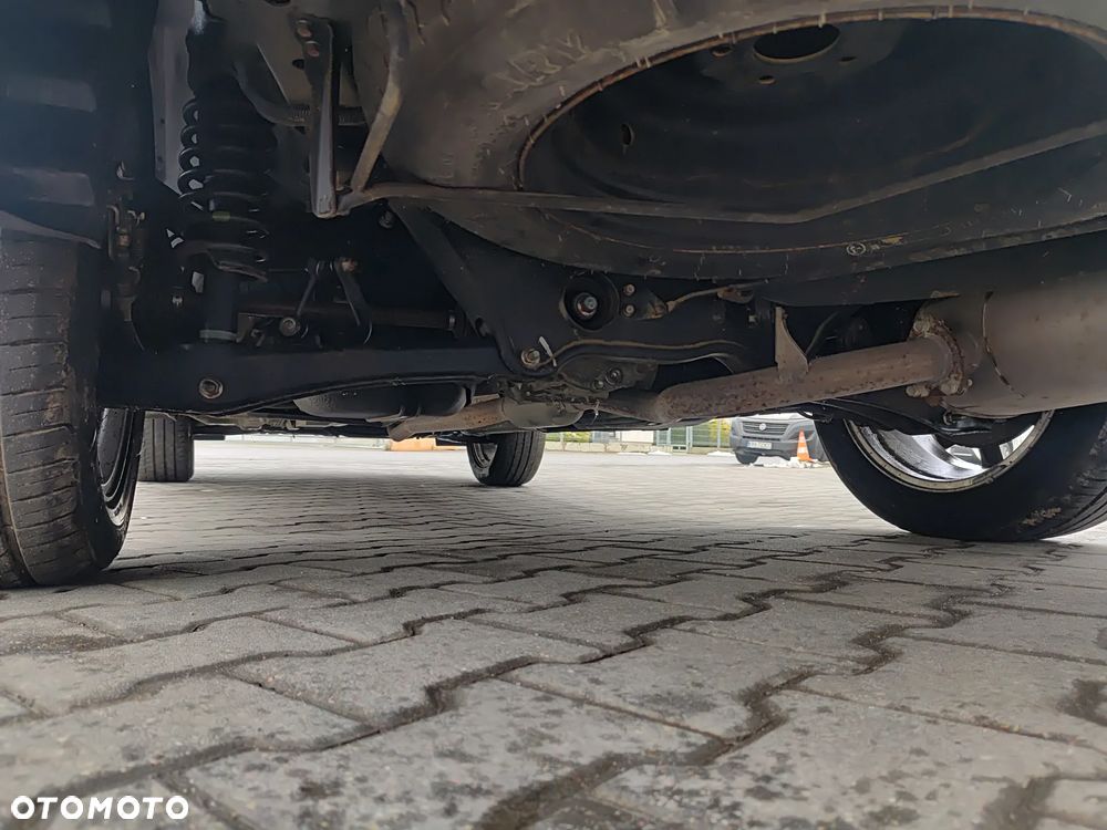 Mitsubishi Outlander 2.2 DI-D 4WD Plus - 19