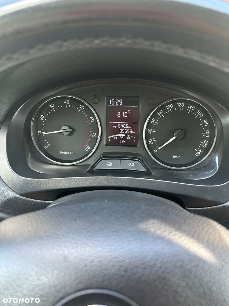 Skoda RAPID 1.2 TSI Active - 6