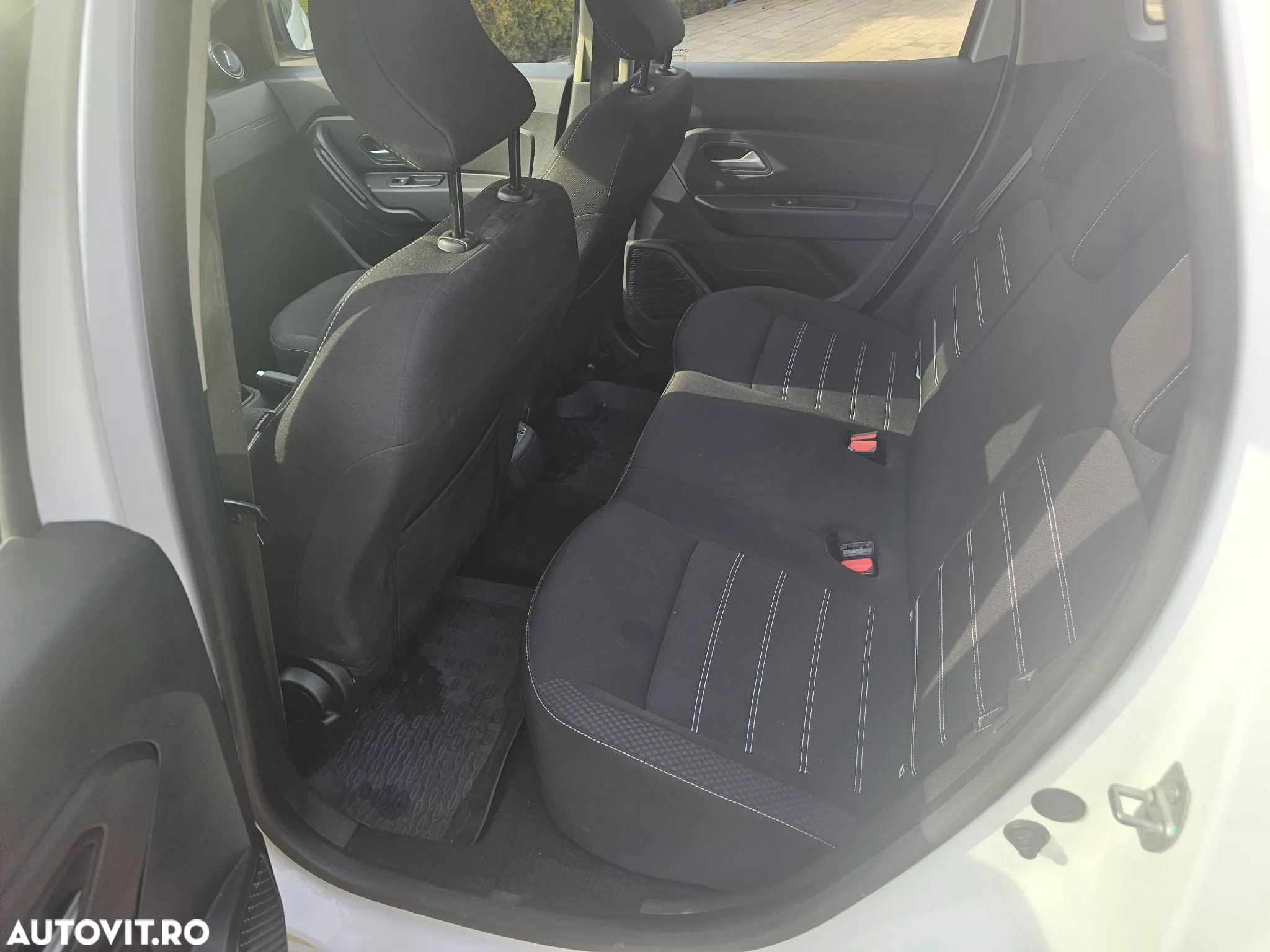 Dacia Duster 1.5 Blue dCi 4WD Essential - 16