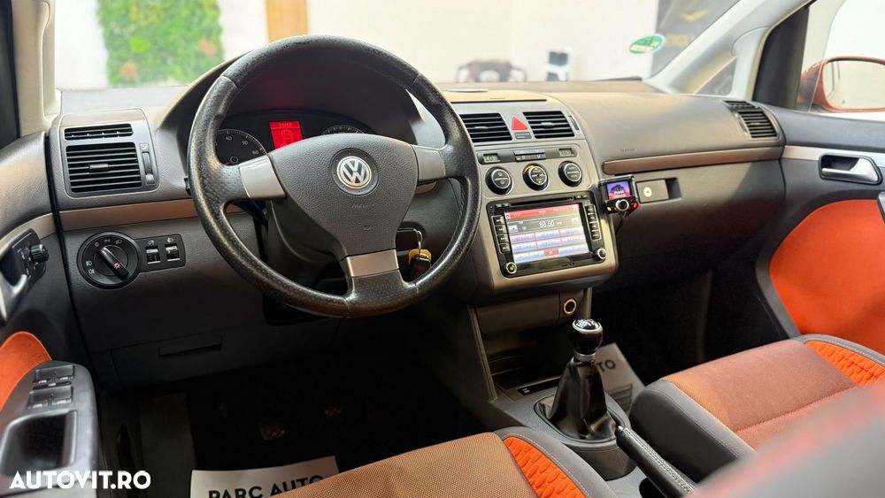 Volkswagen Touran 1.4 TSI Cross - 20