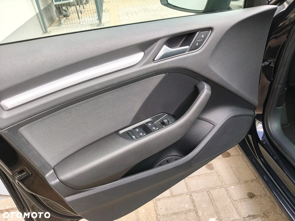 Audi A3 Sportback 1.4 TFSI S tronic Ambiente - 14