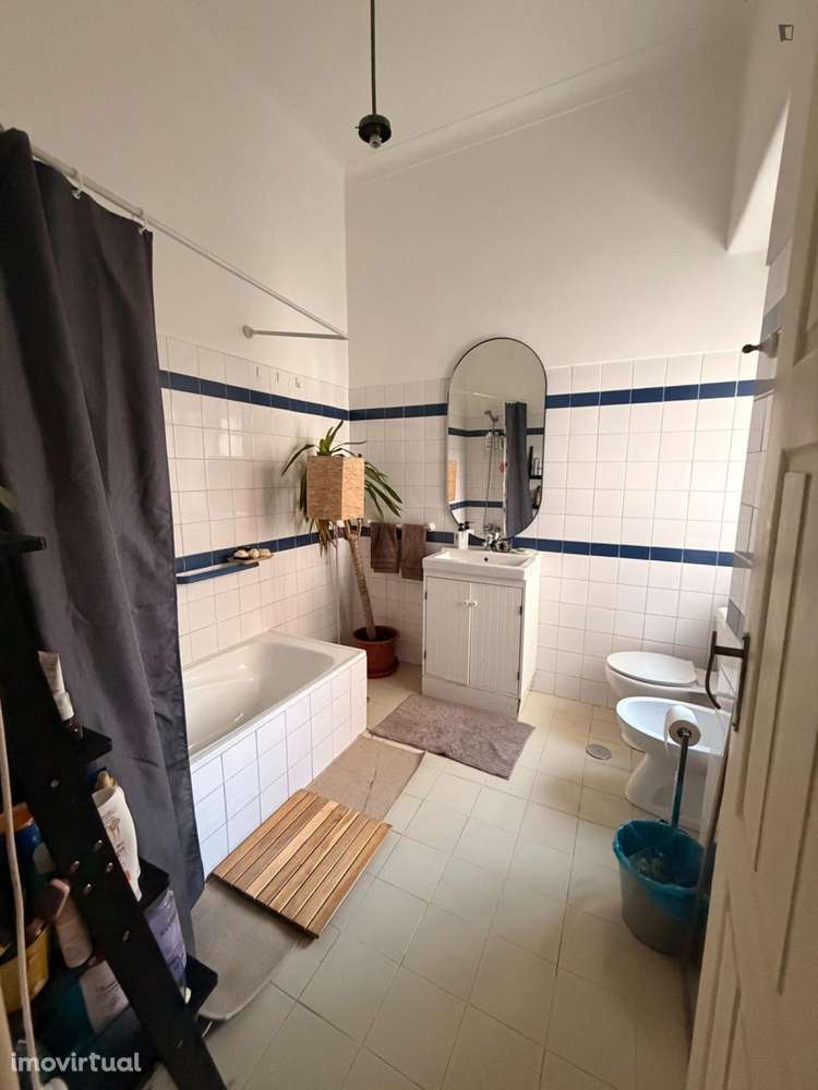 Quarto - localizado em Alameda Lisbon - Grande imagem: 3/4