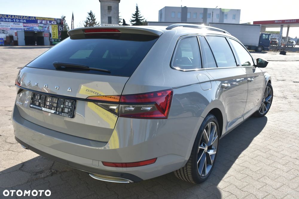 Skoda Superb 2.0 TDI DSG Sportline - 2