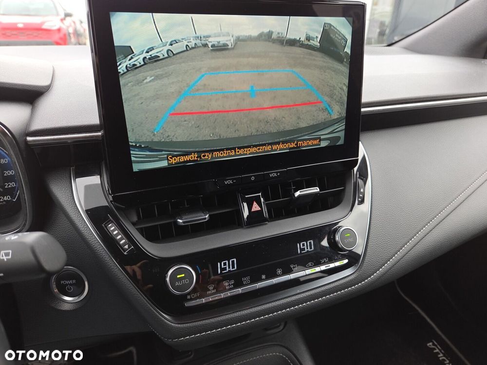 Toyota Corolla 2.0 Hybrid Style - 21