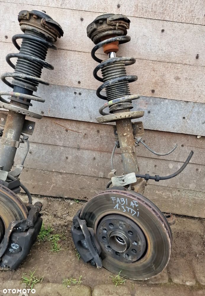 ZWROTNICA PRAWA SKODA FABIA I 1.9 TDI - 3