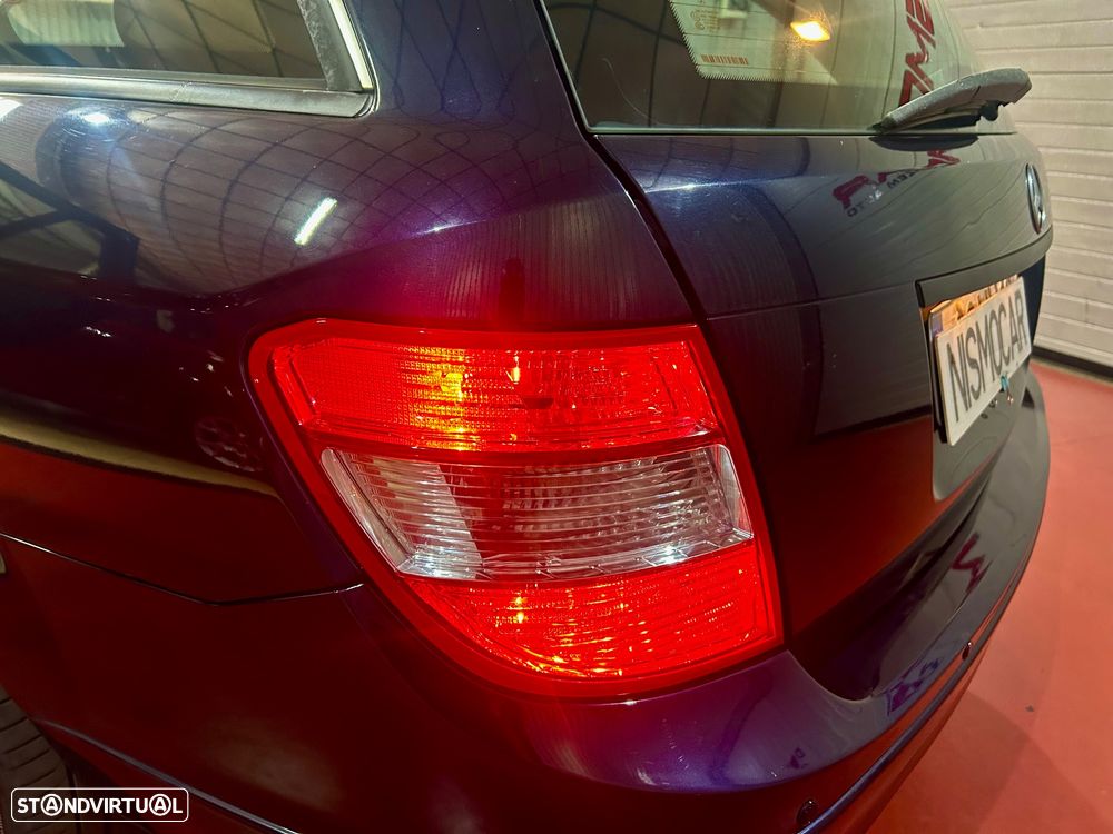 Mercedes-Benz C 180 - 25