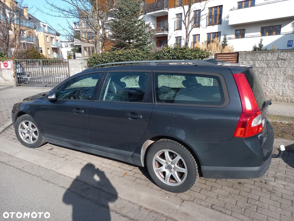 Volvo V70 2.0D Momentum - 1