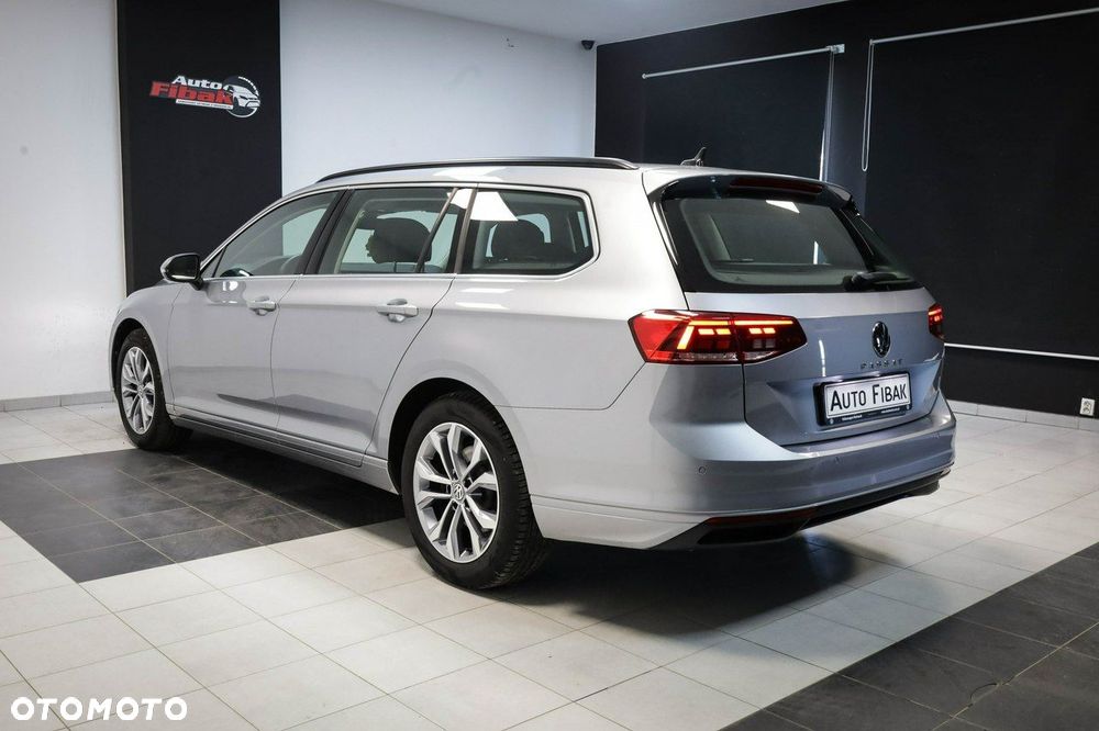 Volkswagen Passat - 8