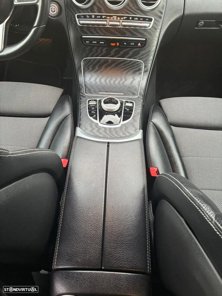 Mercedes-Benz C 300 - 33