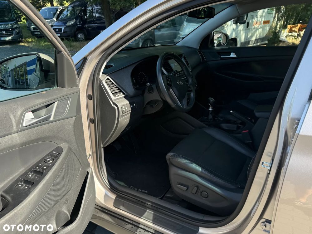 Hyundai Tucson blue 1.7 CRDi 2WD Passion Plus - 6