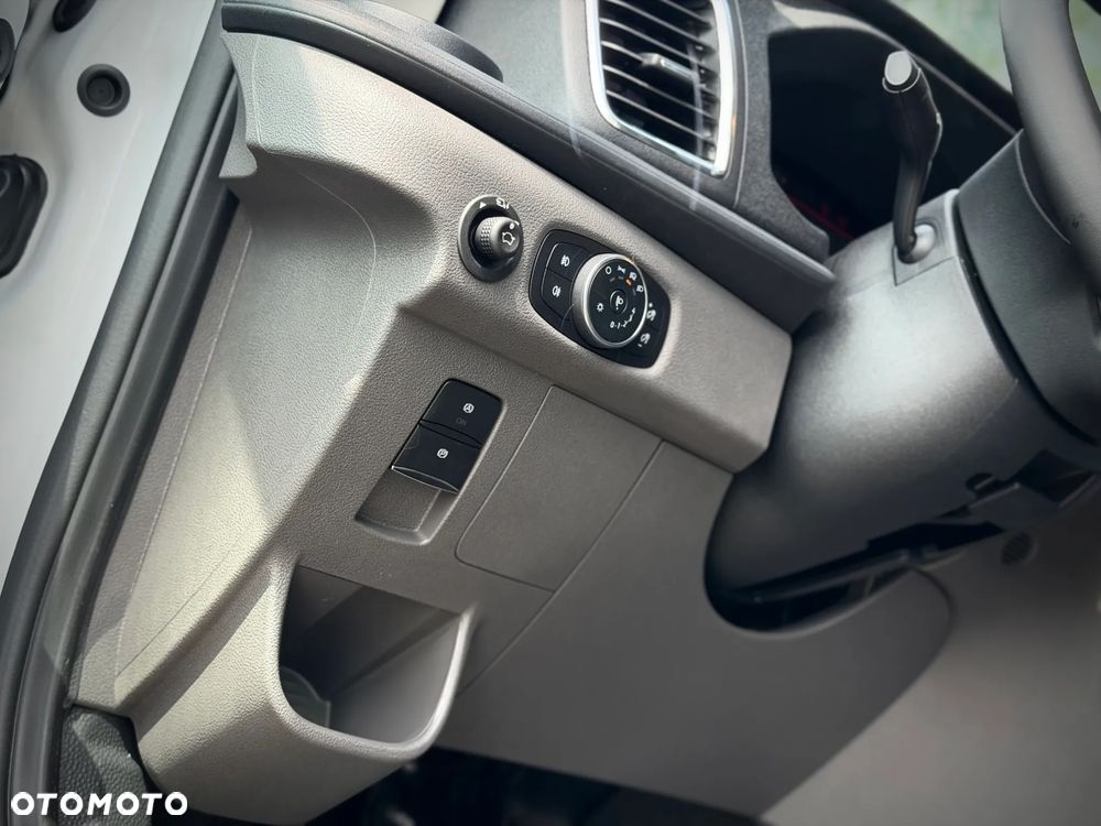 Ford Transit - 26