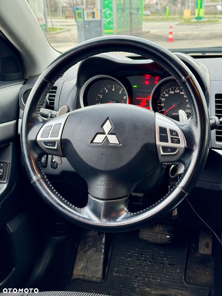 Mitsubishi Lancer 1.8 Invite CVT - 11