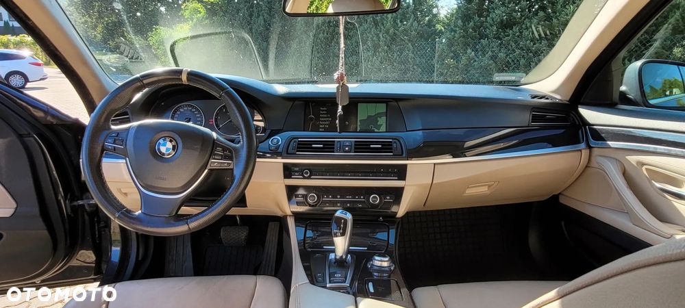 BMW Seria 5 530d xDrive - 8