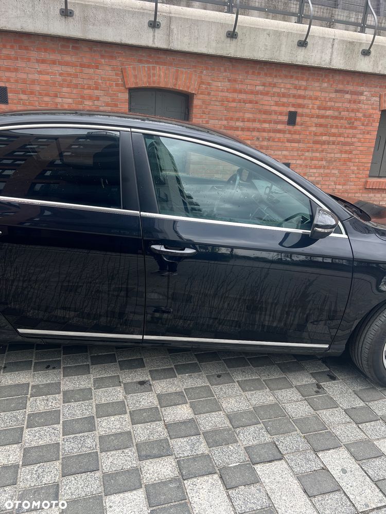 Volkswagen Passat 2.0 TDI DPF Comfortline - 4