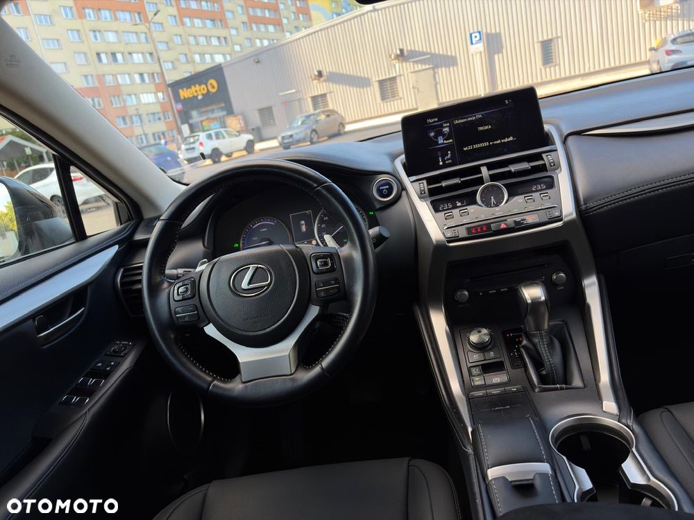 Lexus NX 300h Style Edition - 13