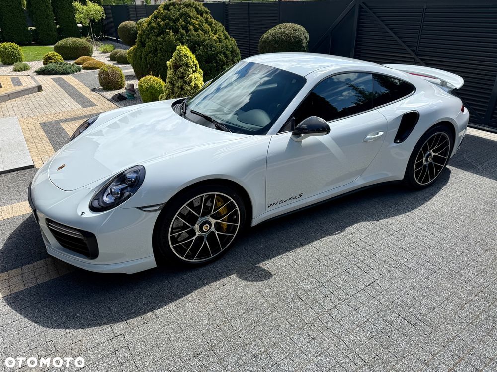 Porsche 911 Turbo S - 4