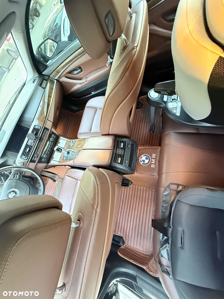 BMW Seria 5 535i xDrive Luxury Line - 10