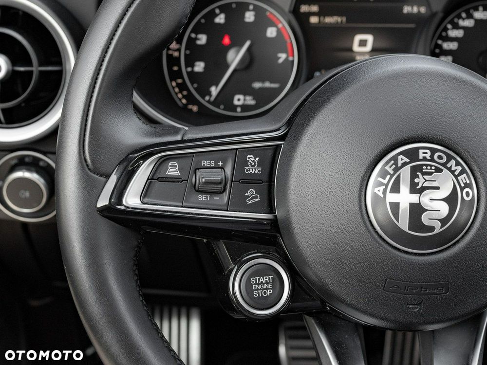 Alfa Romeo Stelvio 2.0 Turbo TI Q4 - 17